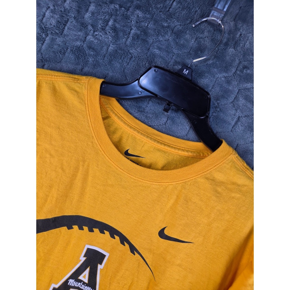 Nike Appalachian State Mountaineers T-Shirt Mens XXL Gold Athletic Cut 458 Tee